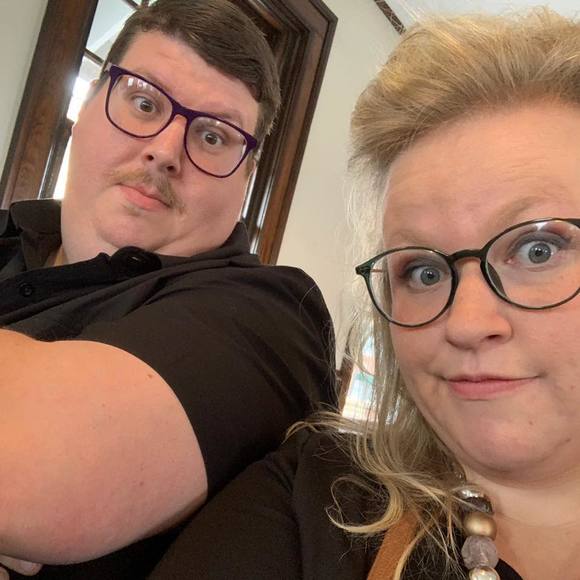 Meet your Posher, Heidi - Picture 1 of 1